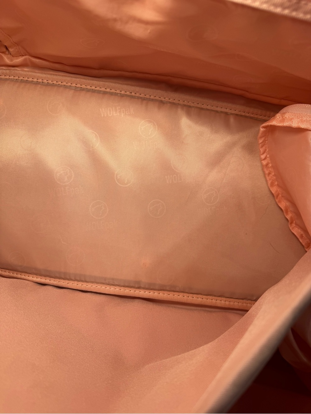 Wolfpak 30L Pink Perfect Duffle Dream Bag - Picture 10 of 16